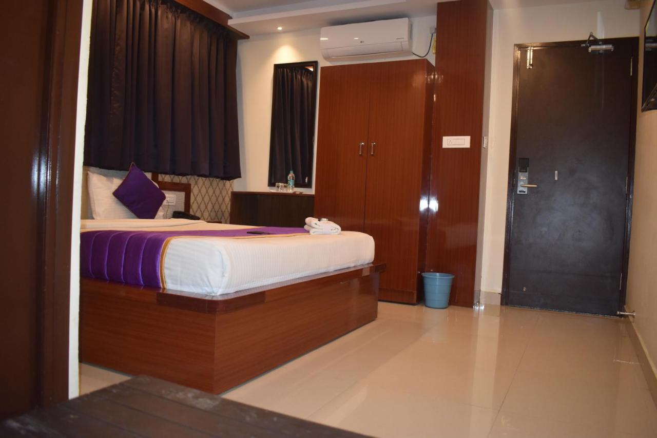 Hotel Ur Comforts Jayanagar Бангалор Экстерьер фото