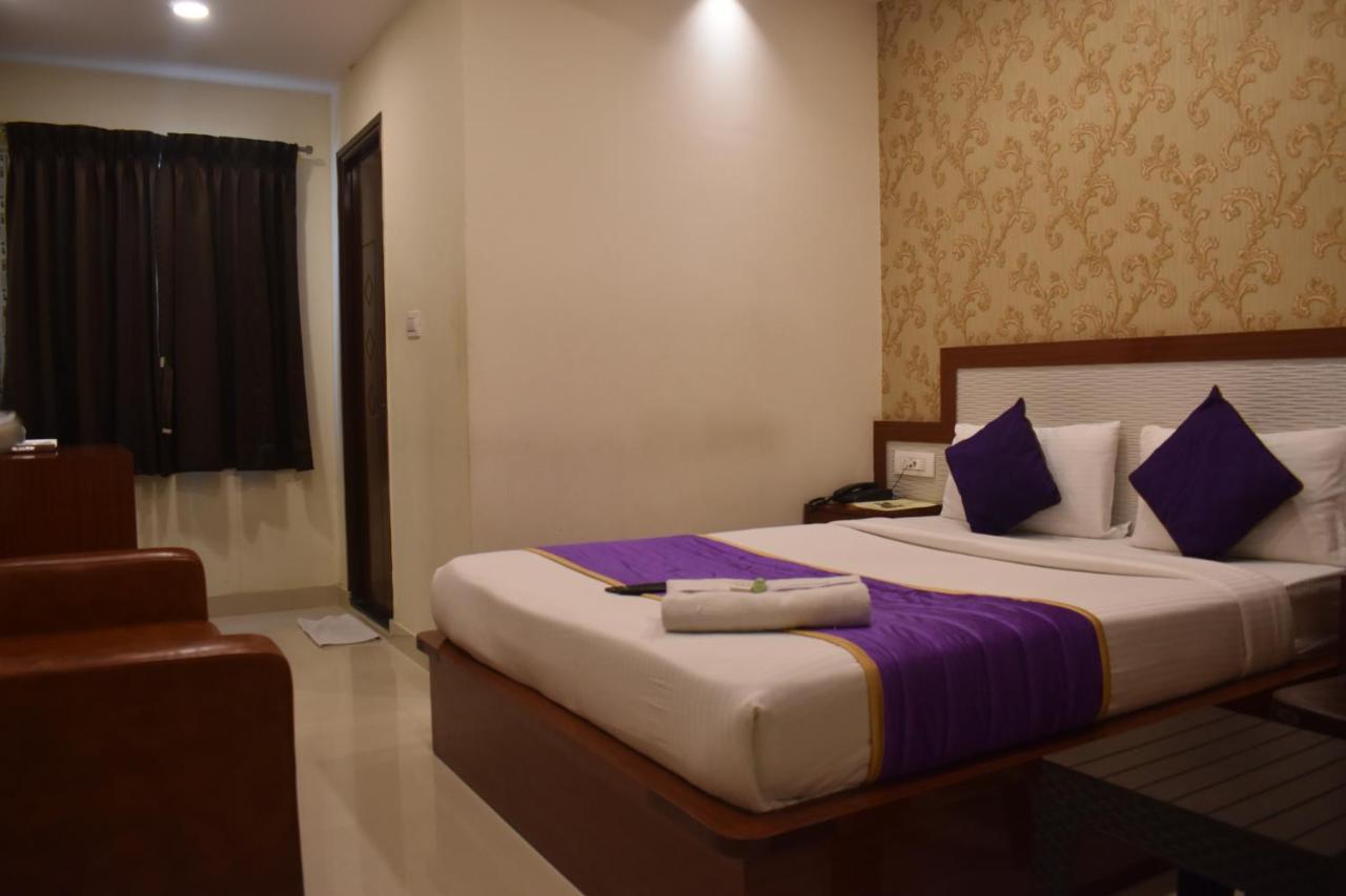 Hotel Ur Comforts Jayanagar Бангалор Экстерьер фото