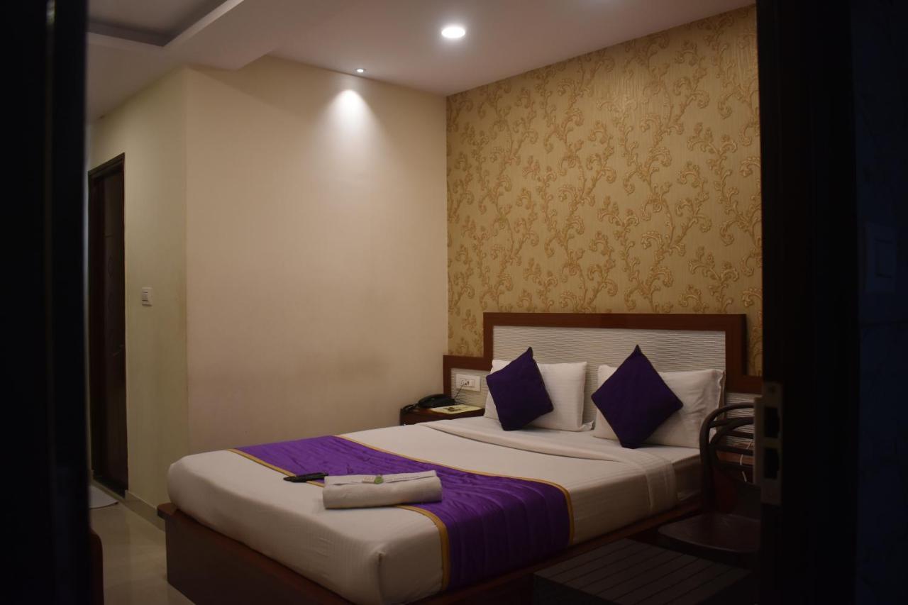 Hotel Ur Comforts Jayanagar Бангалор Экстерьер фото