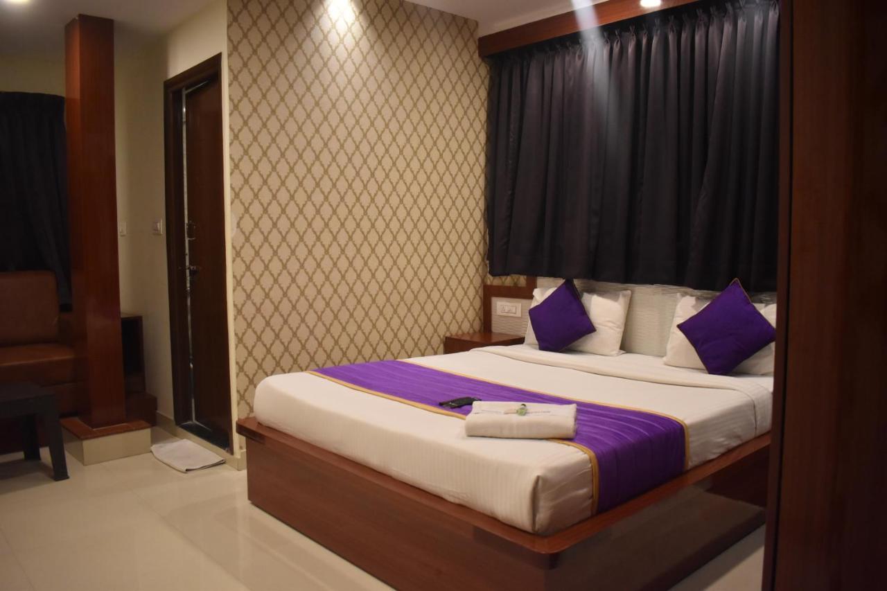 Hotel Ur Comforts Jayanagar Бангалор Экстерьер фото