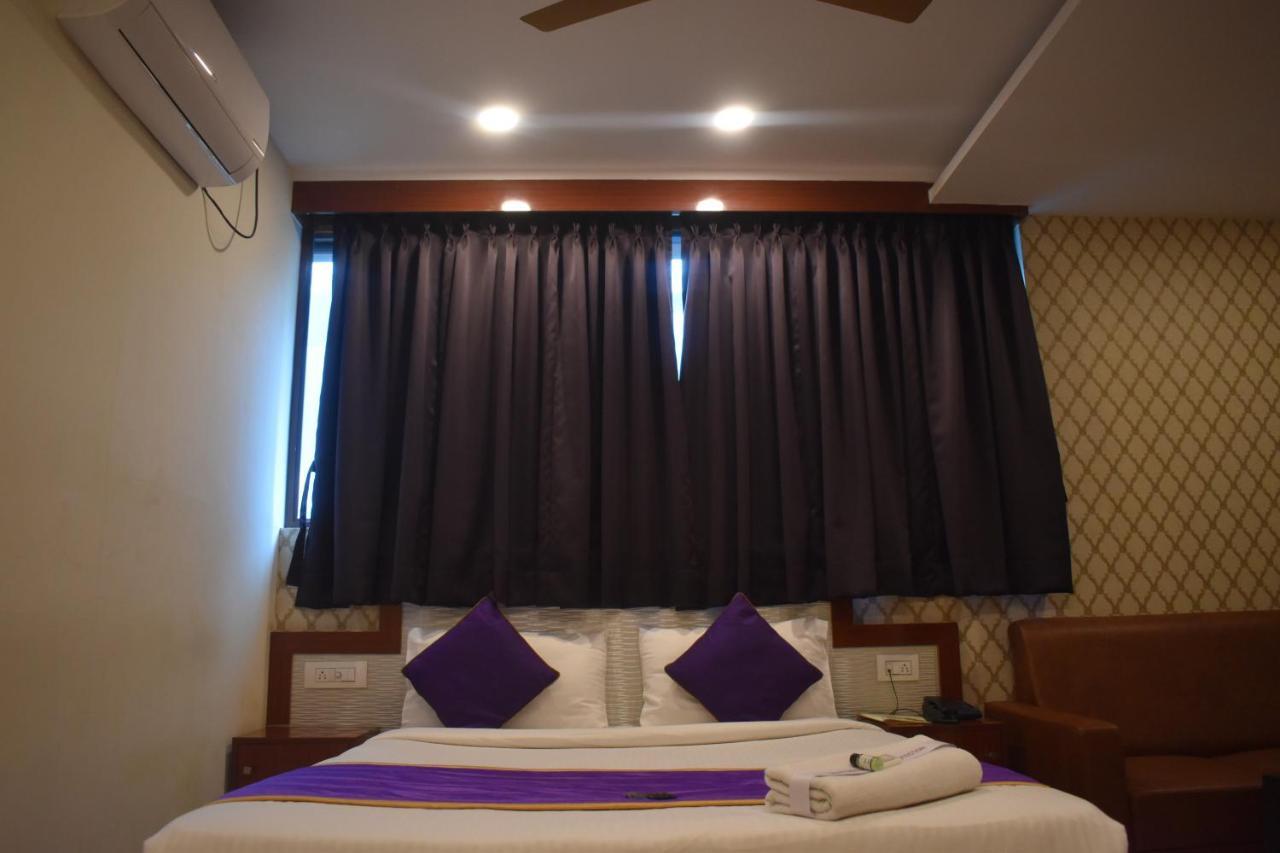 Hotel Ur Comforts Jayanagar Бангалор Экстерьер фото