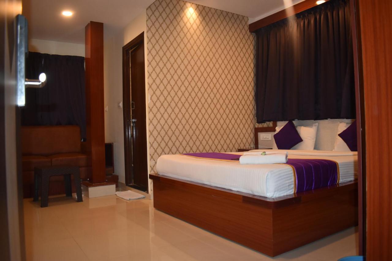 Hotel Ur Comforts Jayanagar Бангалор Экстерьер фото
