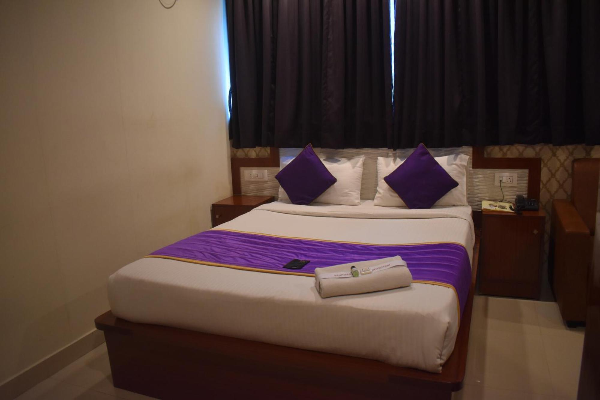 Hotel Ur Comforts Jayanagar Бангалор Экстерьер фото